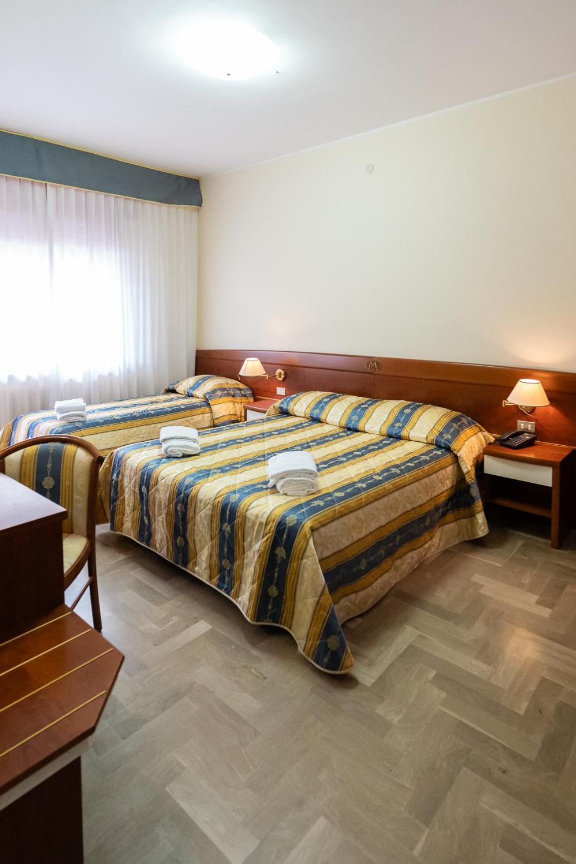 Easy Hotel Meryon Sottomarina Ngoại thất bức ảnh