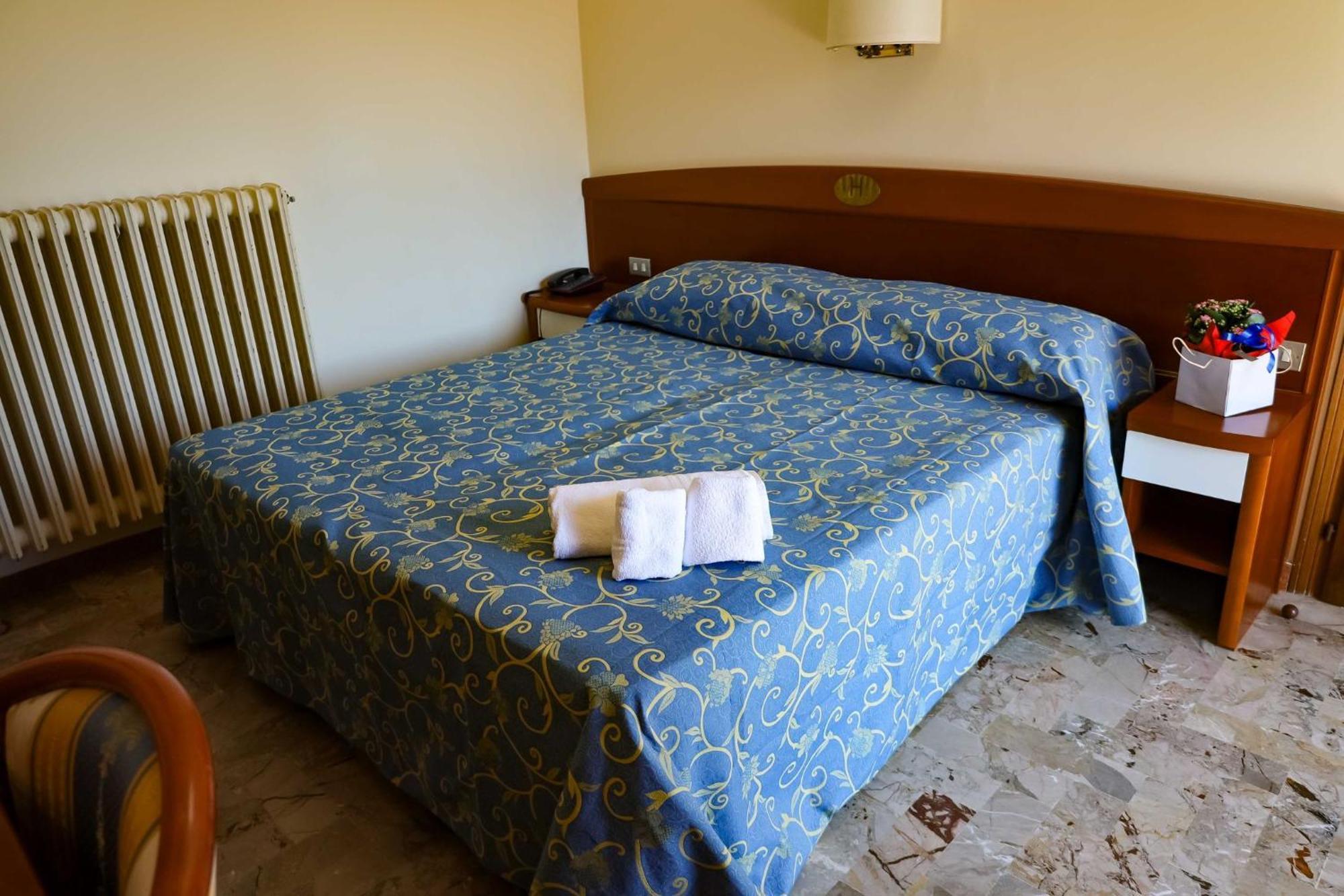 Easy Hotel Meryon Sottomarina Ngoại thất bức ảnh