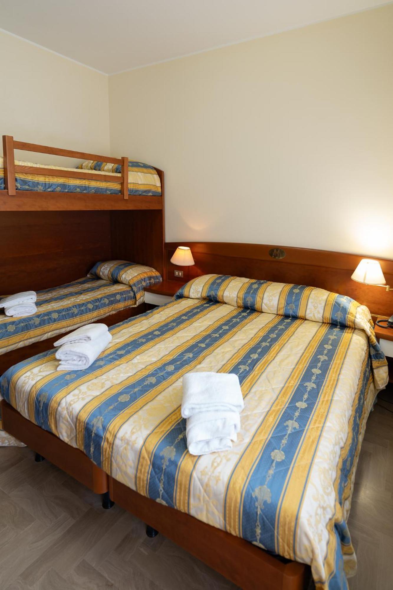 Easy Hotel Meryon Sottomarina Ngoại thất bức ảnh