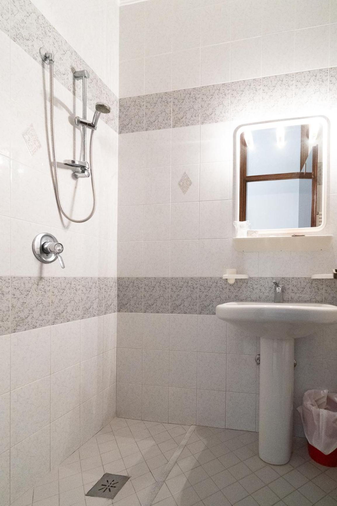 Easy Hotel Meryon Sottomarina Phòng bức ảnh