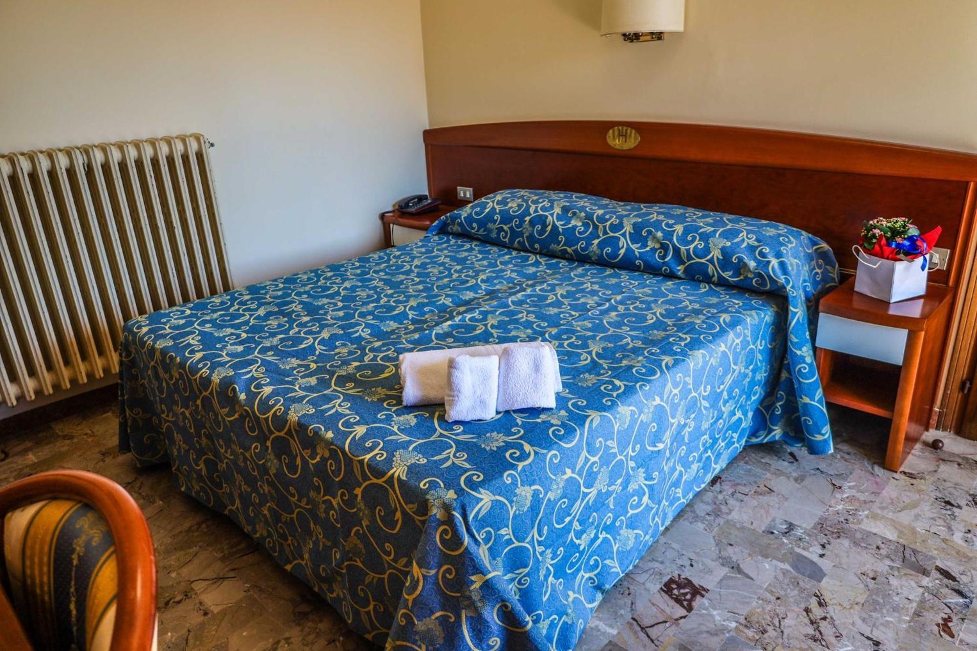 Easy Hotel Meryon Sottomarina Ngoại thất bức ảnh
